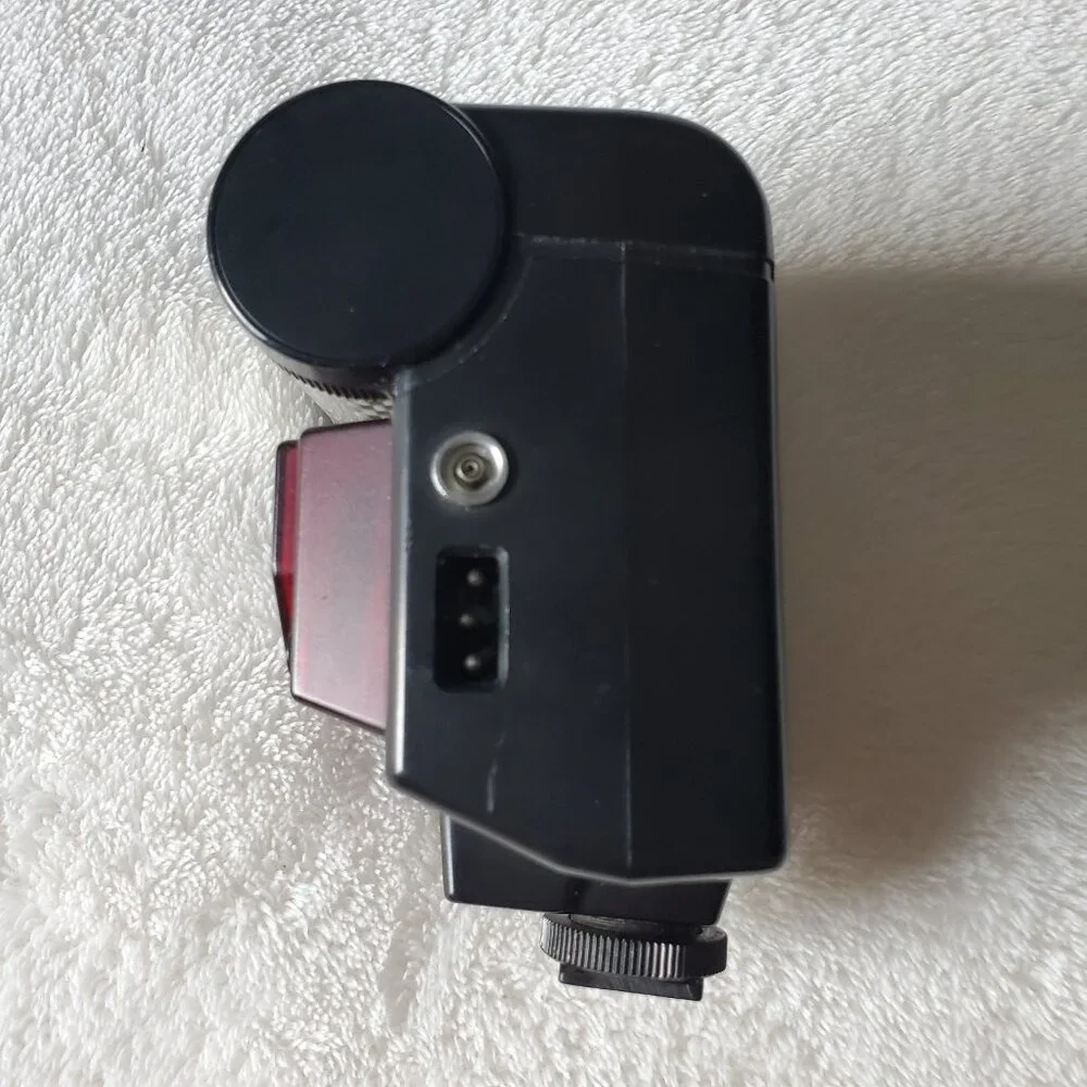 Nikkon Speedlight SB-20 for parts